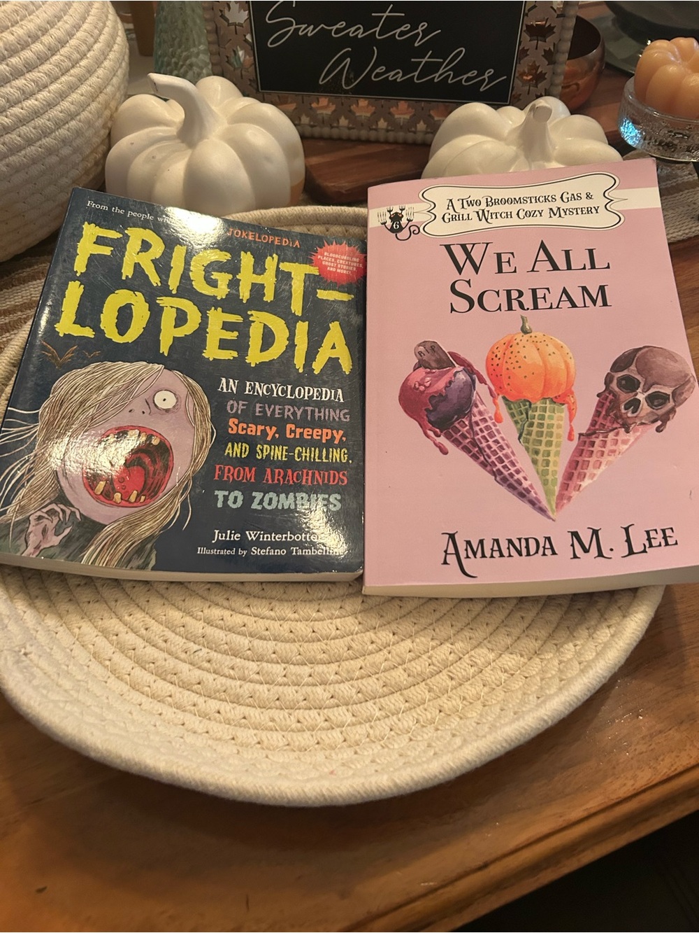 Book Bundle - Picture 4 of 6